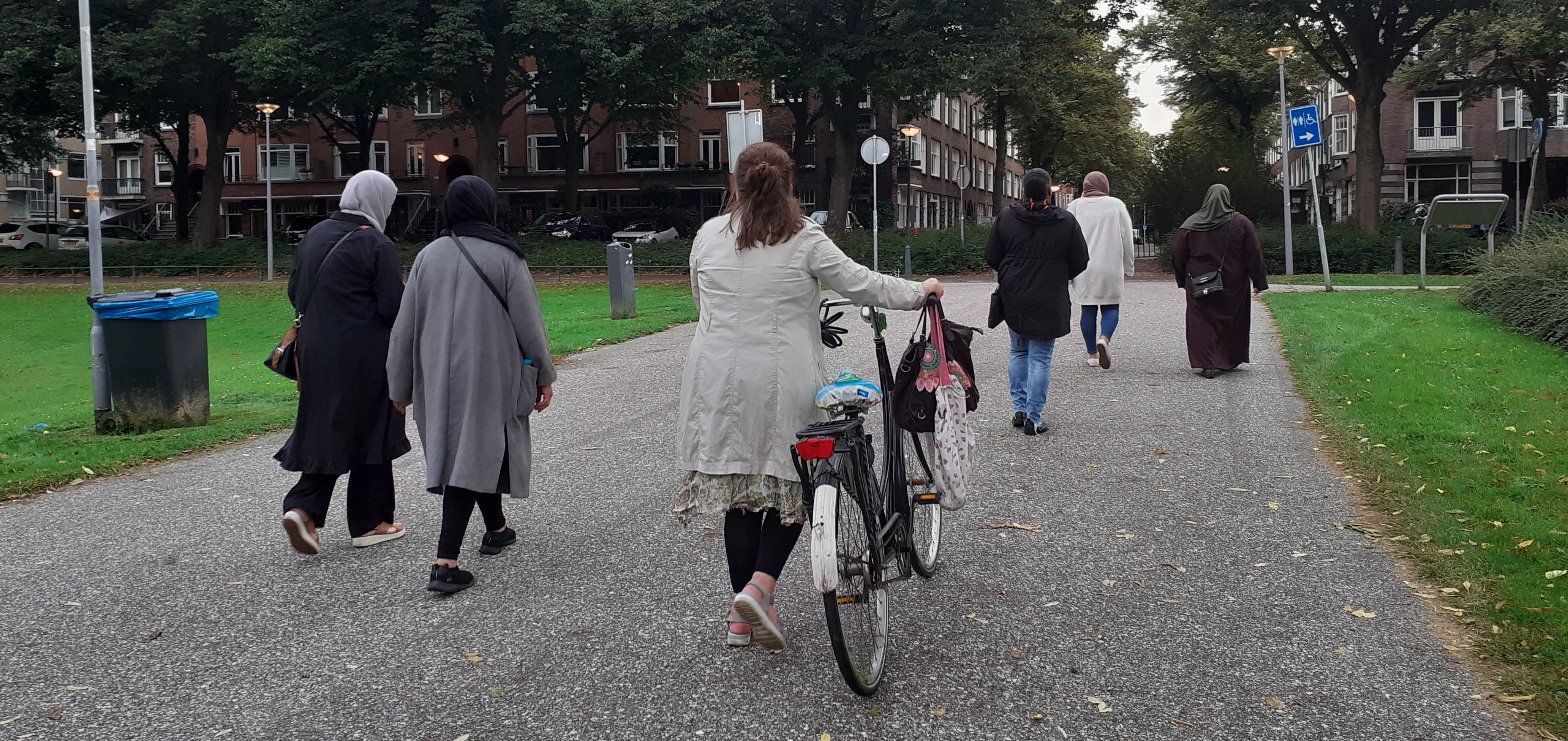 ‘Terwijl we dingen doen, leren we elkaar kennen’