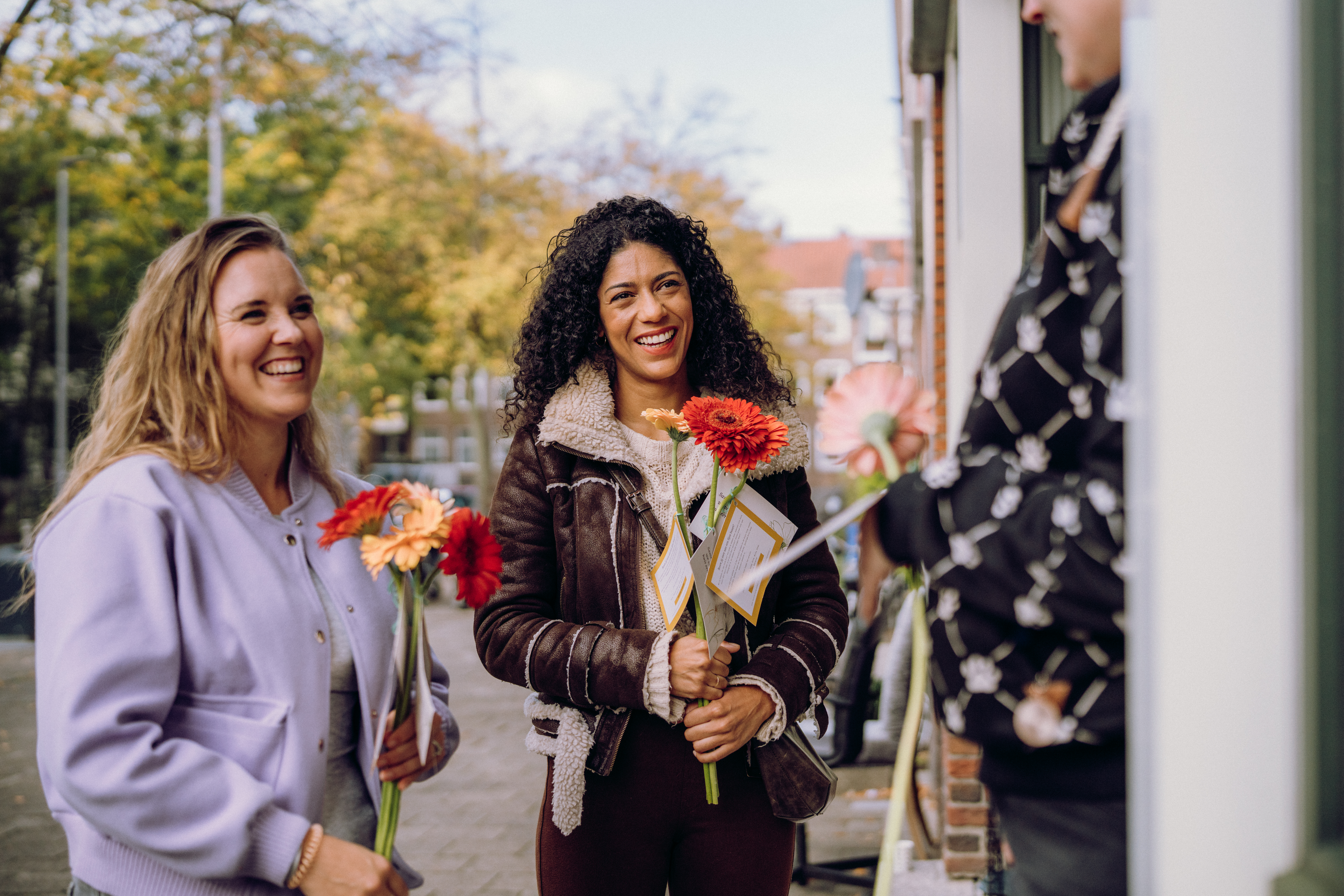 Oranje Fonds - Sociaal initiatief Verbindingskamer bloemen uitdelen
