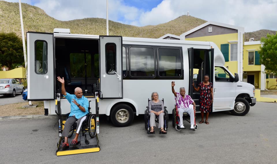 ‘Door de rolstoelbus kunnen we iemands laatste wens vervullen’ 