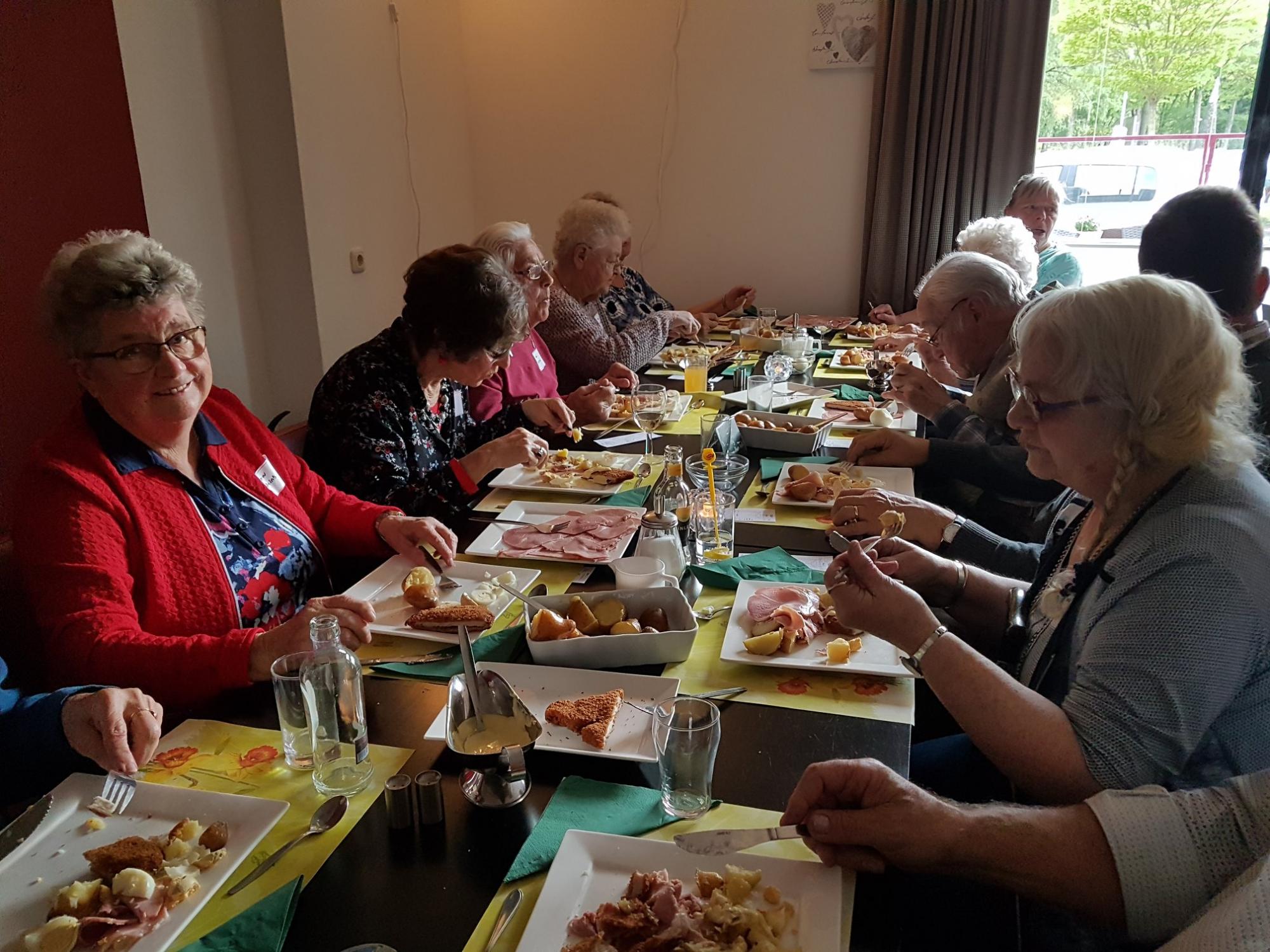 ‘Door samen te eten ontmoet ik andere mensen’